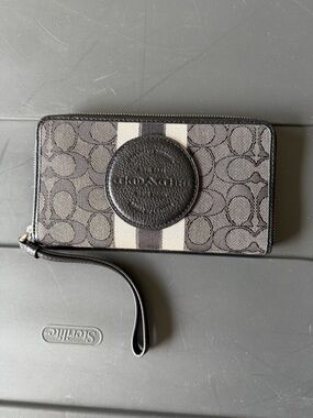 Coach Wrist Wallet